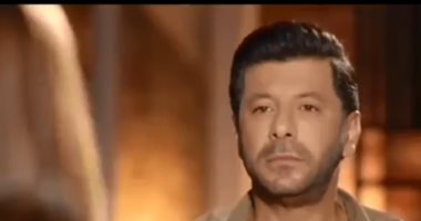 إياد نصار لـ"ياسمين صبرى": "معرفكيش.. شوفيلك ميكروباص تانى".. فيديو