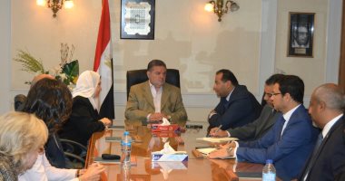 وزير قطاع الأعمال يتابع تطورات مشروع "الصوت والضوء" بالأهرامات