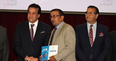 وزير التعليم العالى: أمنية السيسى إلغاء المعادلة للمصريين عند الدراسة بالخارج