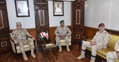 الفريق محمد فريد يعود من الكويت بعد حضوره اجتماع رؤساء أركان مجلس التعاون الخليجى