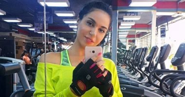 "بتشتغل جمهورها".. نسرين أمين بنفس الصورة فى التمرين والبلاتوه