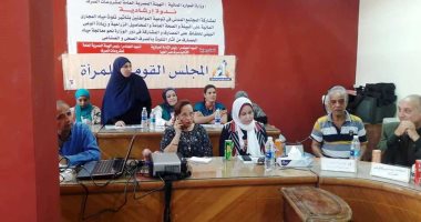 محافظ سوهاج يؤكد على أهمية التثقيف المجتمعى ودور المرأة لتوعية المواطنين