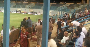 صور.. هانى رمزى يجاور رئيس الزمالك فى مقصورة بتروسبورت