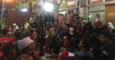 فيديو وصور.. أهالى أسيوط يحتفلون بالليلة الختامية لمولد "جلال الدين السيوطى"