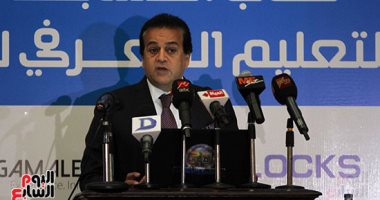 وزير التعليم العالى: بدأنا إنشاء البنك القومى للأسئلة بكليات الطب
