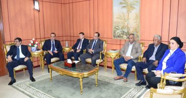 محافظ بورسعيد: تحويل المحافظة لأكبر تجمع فى مصر لصناعة الملابس الجاهزة