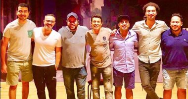 فيديو وصور.. سعد الصغير ينضم لـ"مسرح مصر" ويحتفل بعيد ميلاد أشرف عبد الباقى