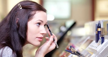 مستحضرات التجميل تضر هرمونات المرأة لهذا السبب