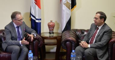 وزير البترول يبحث مع السفير الاسترالى سبل دعم التعاون بين البلدين