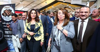 لماذا قالت وزيرة التضامن لأحد عارضى معرض فيرنكس دمياط : ده مش منتج مصرى .. ينفع كدة؟ المعارض الدولية هدفها تسويق المنتجات المحلية وليس دعم الواردات..إما وقف مهزلة المعروضات الرديئة المستوردة أو إغلاق المعرض