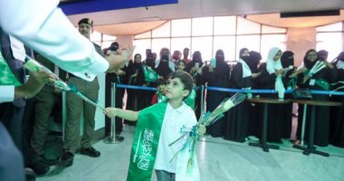 رئيس الإمارت ومحمد بن زايد يهنئون الملك سلمان باليوم الوطنى الـ 89 