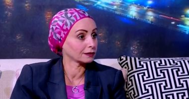 "طبيبة تحذر" الجلوس على الكمبيوتر أكثر من 20 دقيقة خطر ويسبب جفاف العين