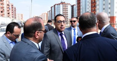 رئيس "السكة الحديد" يشرف على تجهيز قطار رئيس الوزراء قبل استقلاله غدا