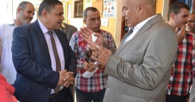 صور.. محافظ الوادى الجديد يشدد على حظر تدخين المعلمين داخل المدارس