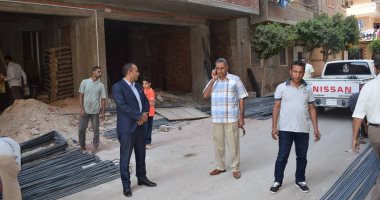 صور.. ايقاف بناء مخالف بالمنيا وتشجير الطريق الدائرى بالمدينة