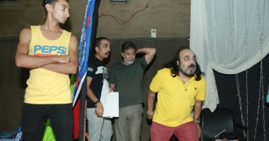 صور.. شاهد أبو الليف فى بروفات مسرحيته الجديدة "كينج كونج"