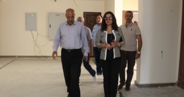 محافظ دمياط تتابع أعمال الإنشاءات بمدارس النيل 