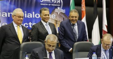 وزير النقل يشهد توقيع اتفاقية مع شركة إيطالية لتدريب الطلاب