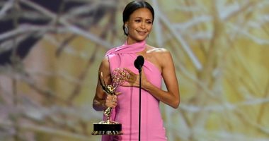 فيديو.. ثاندى نيوتن بعد حصولها علىemmy :رغم أننى لا اعتقد بوجود إله لكننى سأشكره هذه الليلة