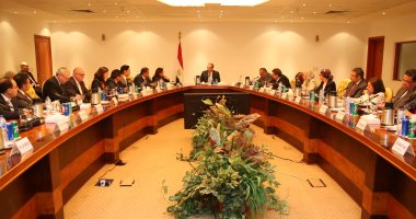 وزارة الاتصالات تبحث مع "البنك الدولى" تطوير استراتيجية التحول الرقمى