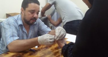 صور.. معهد الكبد بالمنوفية ينظم قافلة لكشف المبكر عن فيروس C بشطانوف
