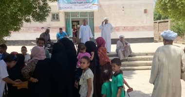 جامعة جنوب الوادى تنظم قافلة طبية بقرية الطويرات