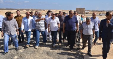 فيديو.. محافظ مطروح يتابع الأعمال النهائية لبدء الدراسة بمدرسة التطبيقات النووية