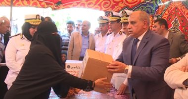 قافلة "كلنا واحد" لتخفيض الأسعار تصل الواحات