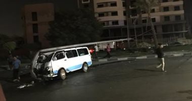 تصادم سيارتين ميكروباص وأخرى ملاكى على طريق جوزيف تيتو بمصر الجديدة