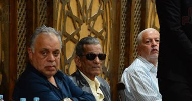 نجوم الفن والمجتمع فى عزاء جميل راتب بالحامدية الشاذلية