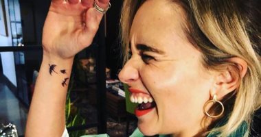 تاتو جديد لـ إيمليا كلارك لتتذكر التنانين بمسلسلها التاريخى GOT