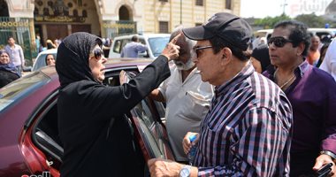 دلال عبد العزيز ورجاء الجداوى وسمير صبرى فى تشييع جنازة سمير خفاجى