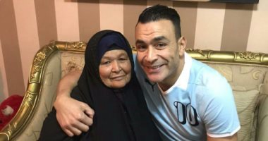 تعرف على رسالة السد العالى عصام الحضرى لوالدته بعد مرضها