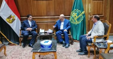 محافظ القليوبية: توفير مواصلات بالمجان للمواطنين من الوحدات بالقرى لمستشفيات