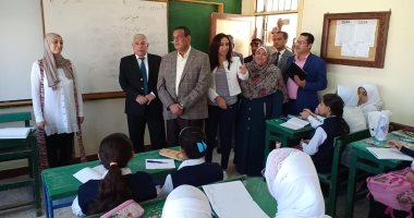 صور.. محافظ البحيرة يتفقد المدارس للوقوف على جاهزيتها لبدء الدراسة
