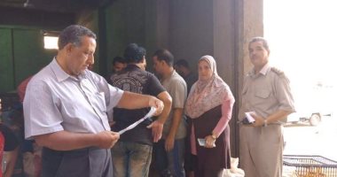صور.. ضبط طن من الدجاج الفاسد بمخزن توزيع بحى شرق شبرا الخيمة
