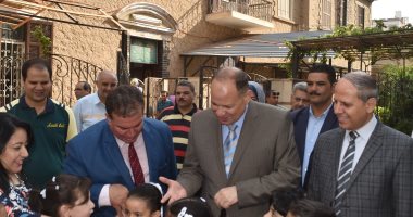 صور.. بدء الدراسة بـ6 مدارس خاصة و7 للتعليم الصناعى بالفيوم