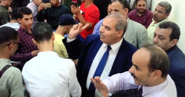 بيان لجامعة الأزهر حول "سيلفى البنات": المحرصاوى التقط عشرات الصور مع الطالبات