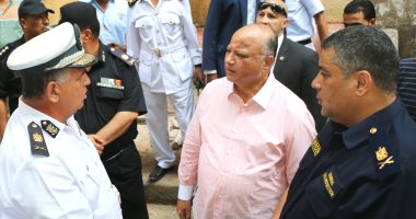 محافظ القاهرة يحيل رئيس حى شبرا للتحقيق فى واقعة العقار المنهار