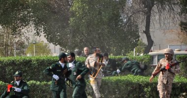 إعلام إيران يوظف الاستعراض العسكرى الدامى سياسيا وصحف متشددة تدعو للانتقام