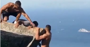 لو قلبك ضعيف متشوفش الفيديوهات دى.. أبرزهم واحد بيقع من قمة جبل