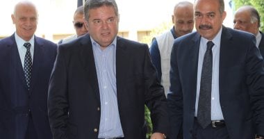  صور..  وزير قطاع الأعمال العام يتفقد شركتي ممفيس والنيل للأدوية