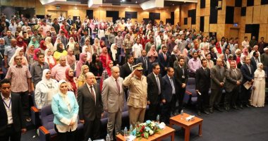جامعة النهضة تحتفل بطلابها الجدد والقدامى بحضور مدير أمن بنى سويف.. صور