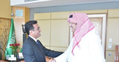 السفير اليمنى بالقاهرة يهنئ "السعودية" بالعيد الوطنى 