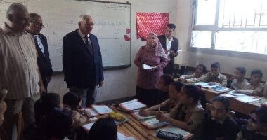 محافظ الدقهلية يتفقد عددا من المدارس بمدينة دكرنس