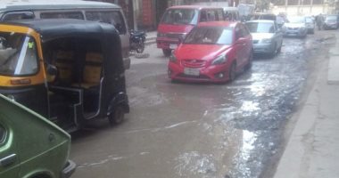 مياه الصرف الصحى والعشوائيات تحاصر شارع البن البرازيلى بجسر السويس