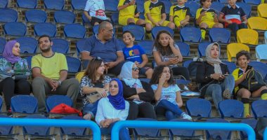 صور.. جماهير دجلة تظهر فى مدرجات بتروسبورت قبل مواجهة إنبى 
