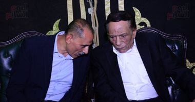 صور.. الزعيم ومحمود حميدة وإلهام شاهين وفاروق صبرى فى عزاء سمير خفاجى