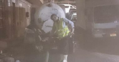شركة مياه الشرب بقنا تستجيب بإصلاح عطل بمحبس مياه أغرق شوارع قرية الغرابوة