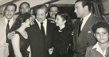 صورة نادرة تجمع عمالقة الفن الجميل شادية وفاتن حمامة وفريد شوقى